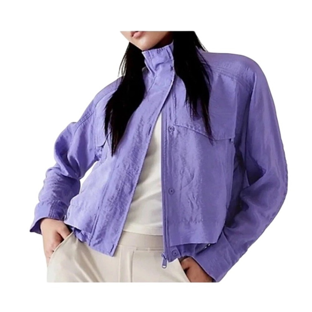 Athleta Arrival Jacket Cropped Zip Up Athleisure Womens Medium Purple Gym